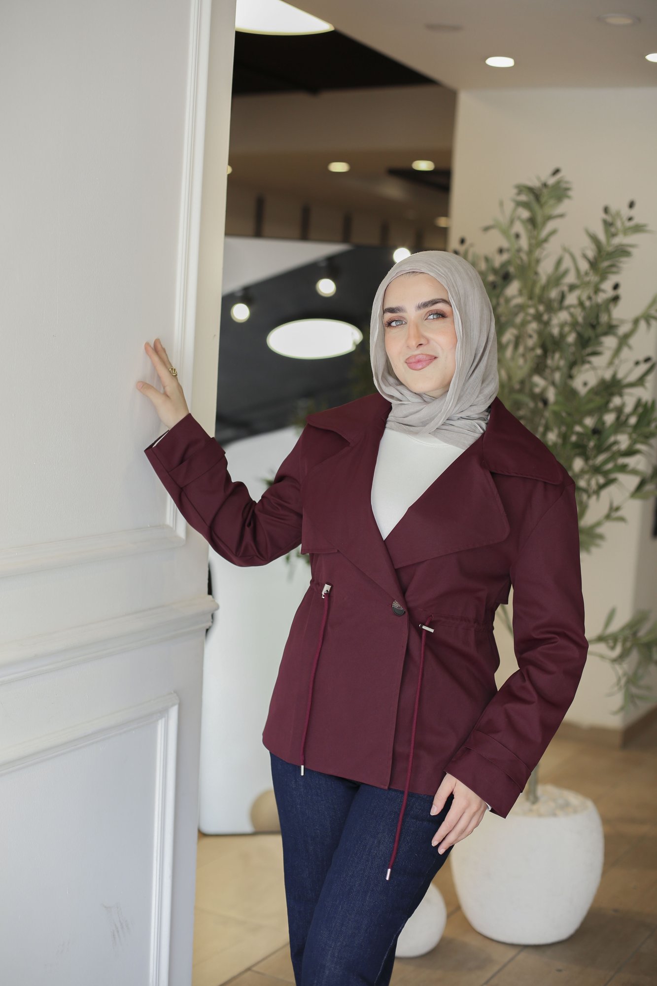 جاكيت برباط عند الخصر