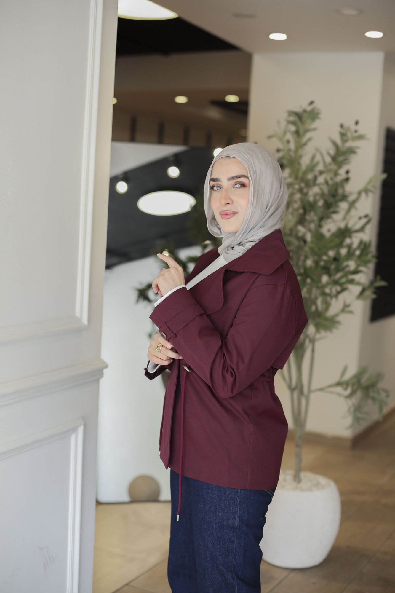جاكيت برباط عند الخصر